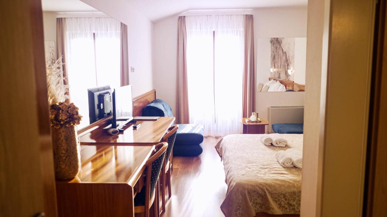 Standard Double or Twin Room Balcony,1294093051:JPEG